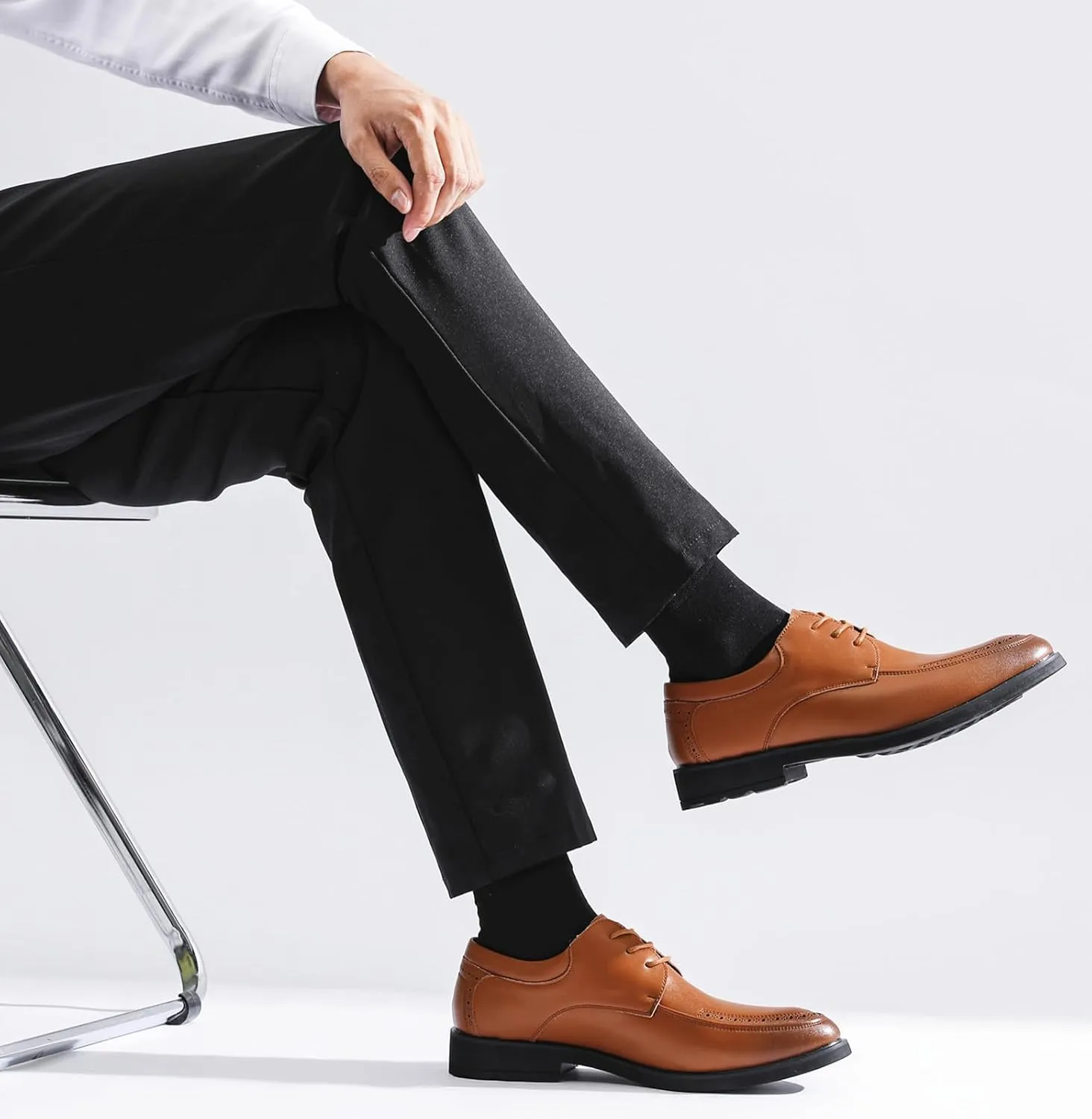 DADAWEN Men's Classic Formal Oxford Shoes Business Wingtip Lace Up Dress Shoes