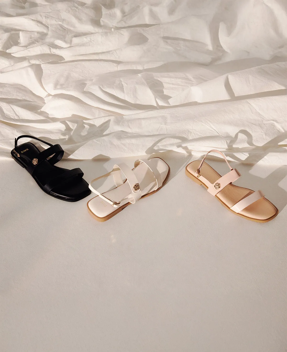 Maddie Flat Sandals - Black