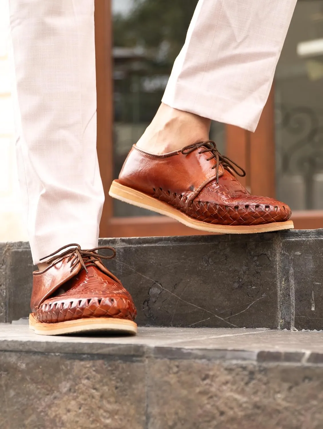 Mexico en la Piel: Handcrafted Men's Genuine Leather Lace-Up Huarache Sandals Shoes - Versatile & Durable