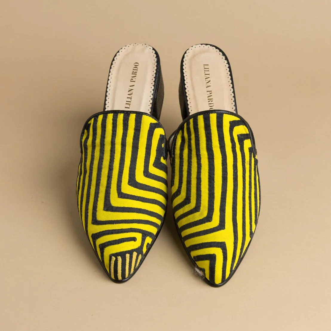 Mola Mule | Black Yellow