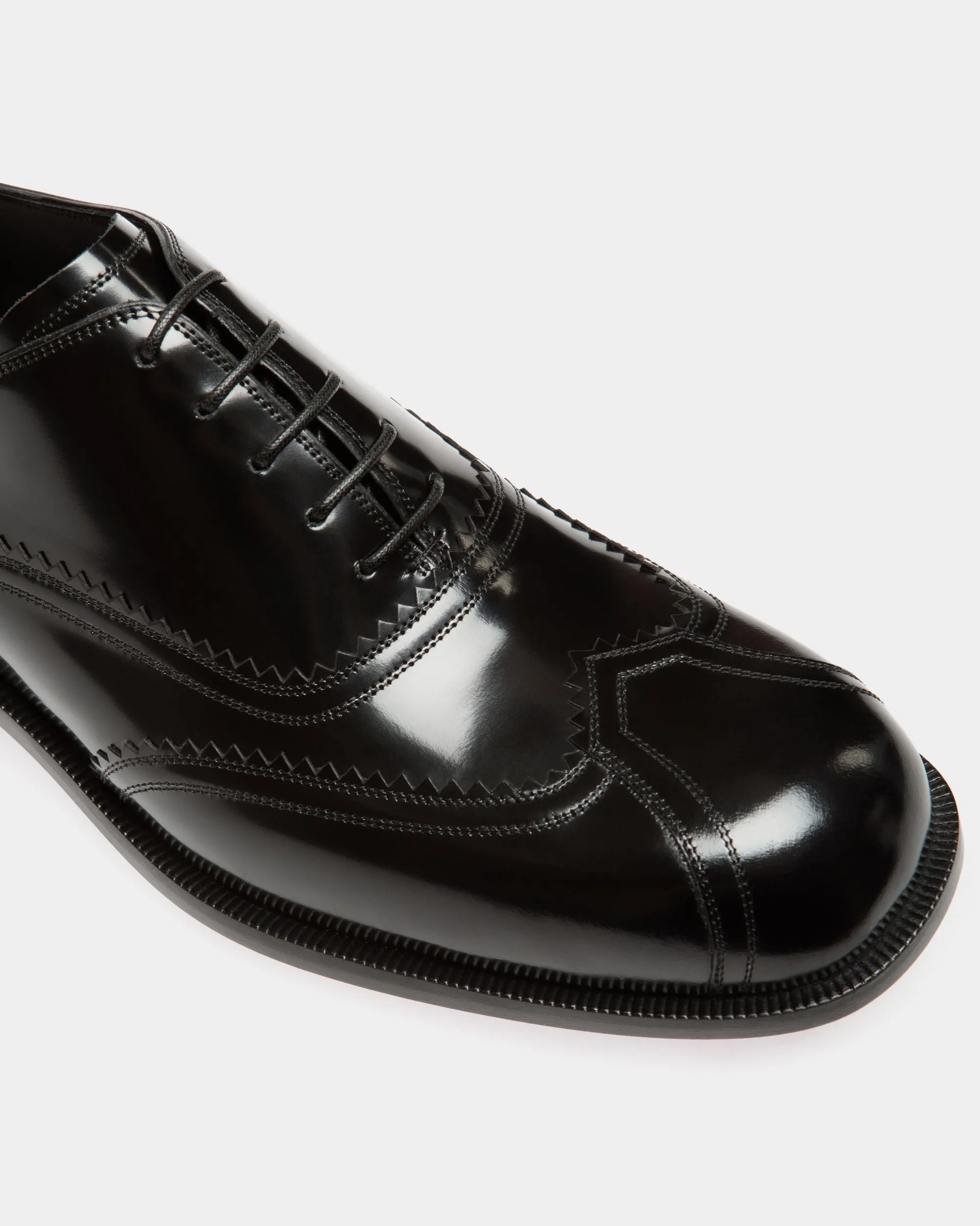 Spiegel Oxford in Black Leather