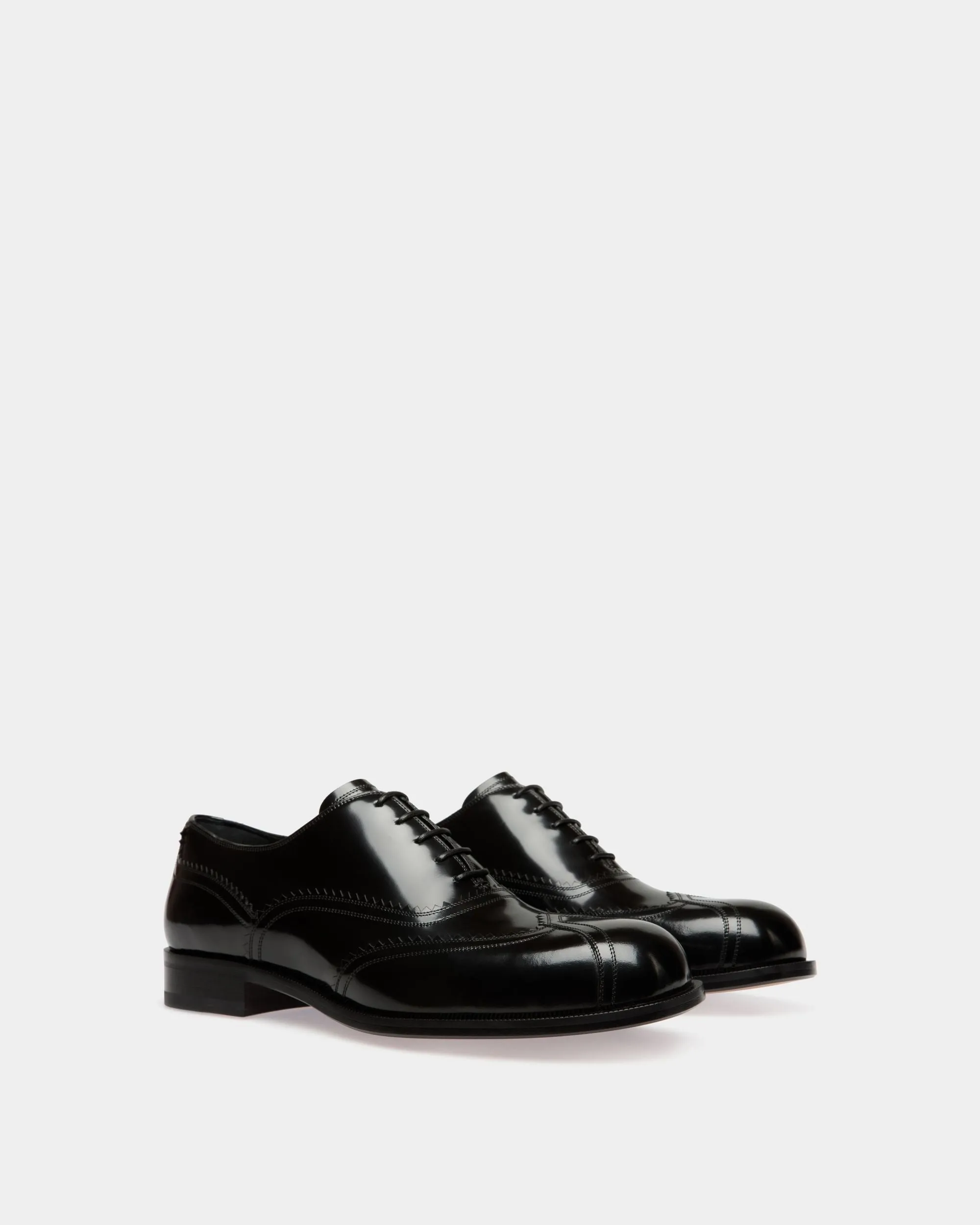 Spiegel Oxford in Black Leather
